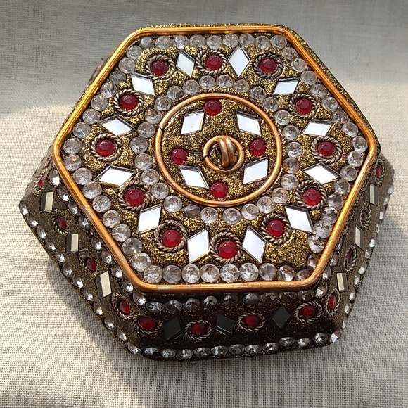 Vintage Trinket Boxes, Glass Heart, Bohemian Hexagon with lots of Bling - Picture 8 of 9